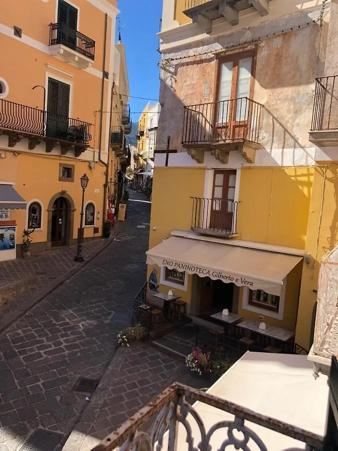Oda ve Kahvaltı Lipari Suite B&B